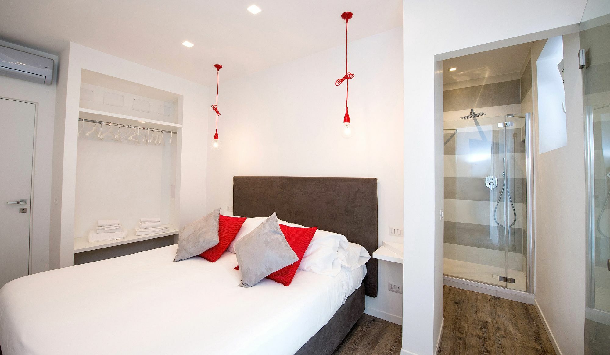 Vatican Kalasa Suite & Deluxe โรม ภายนอก รูปภาพ