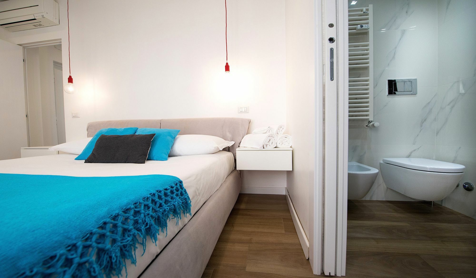Vatican Kalasa Suite & Deluxe โรม ภายนอก รูปภาพ